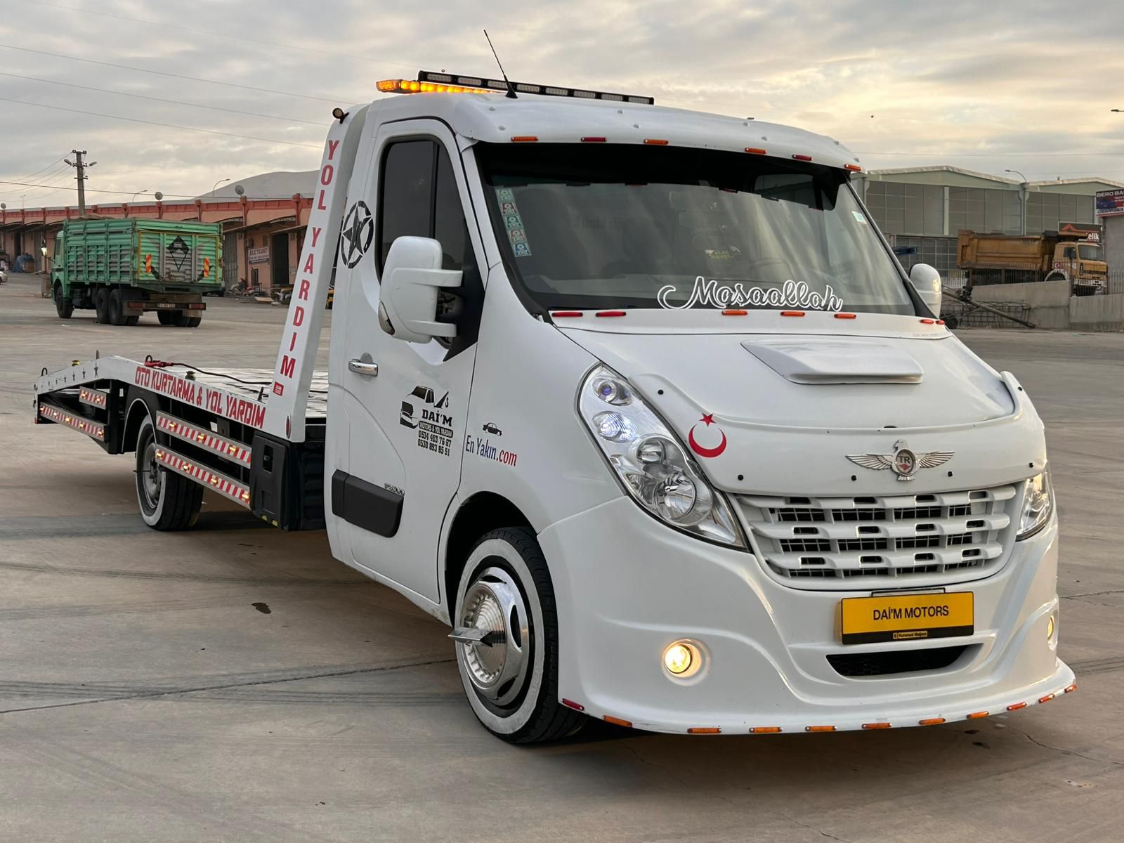 Acil Durumlarda Hızlı Müdahale Sağlayan Profesyonel Oto Kurtarma ve Yol Yardım Hizmeti